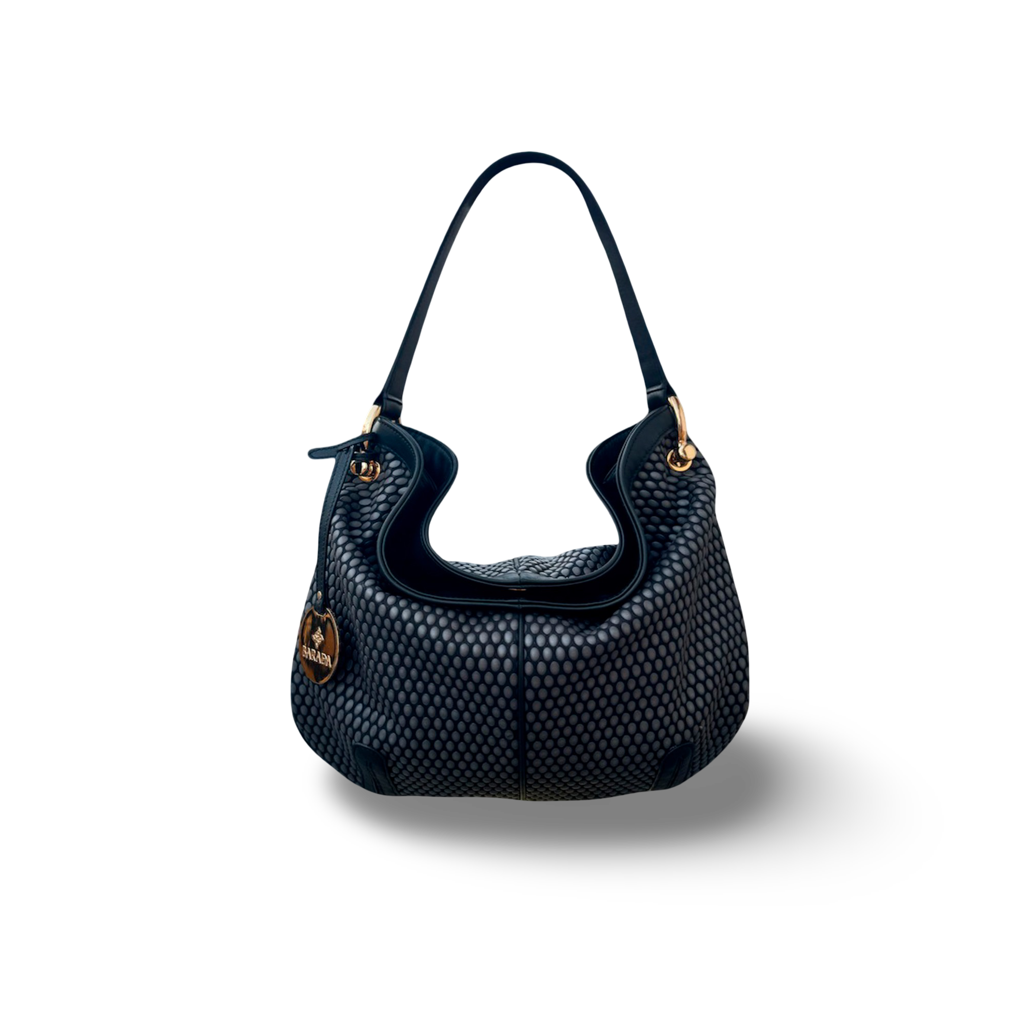 Bolso de hombro en piel vacuno diseñado por manos artesanas