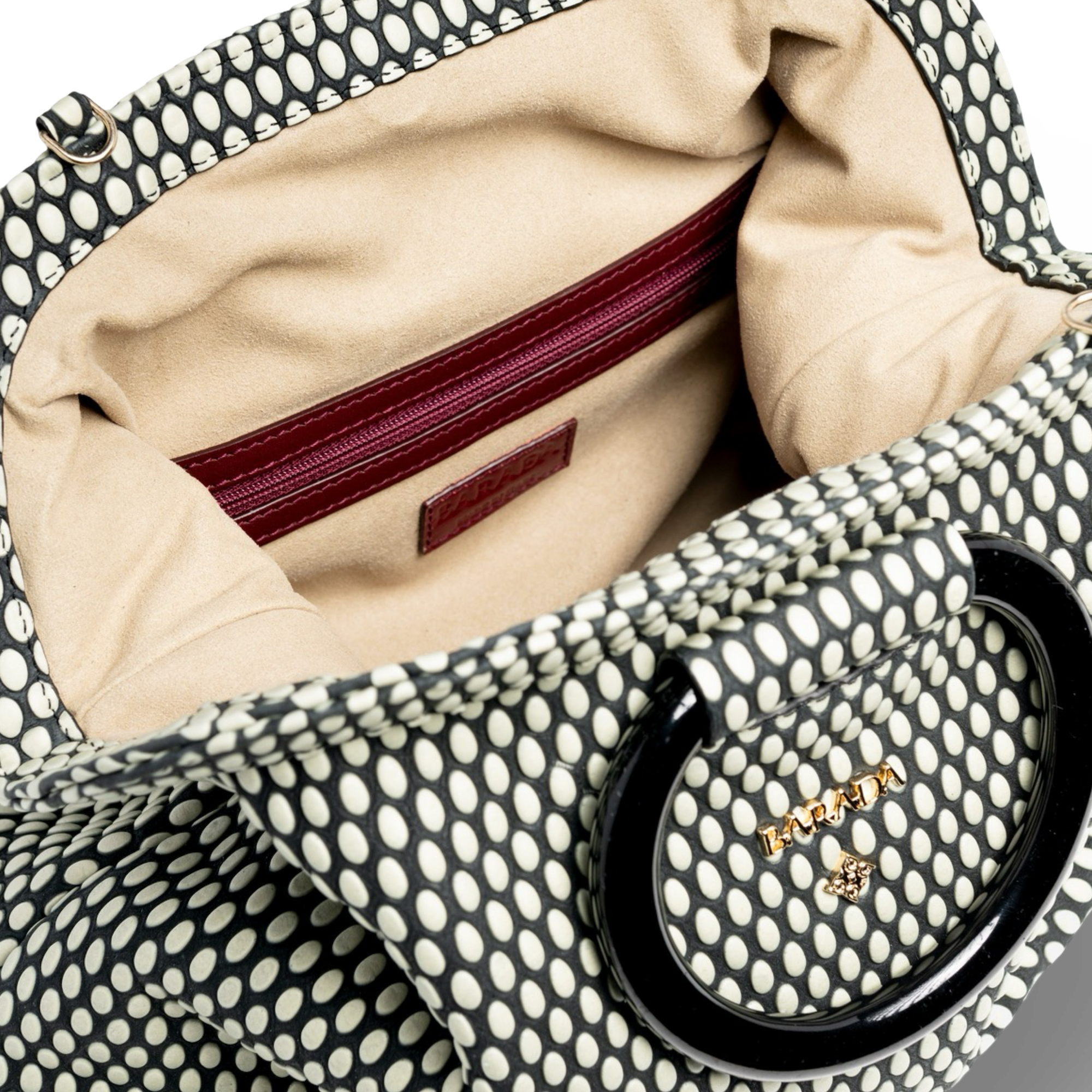 Cowhide handbag, a true handcrafted luxury