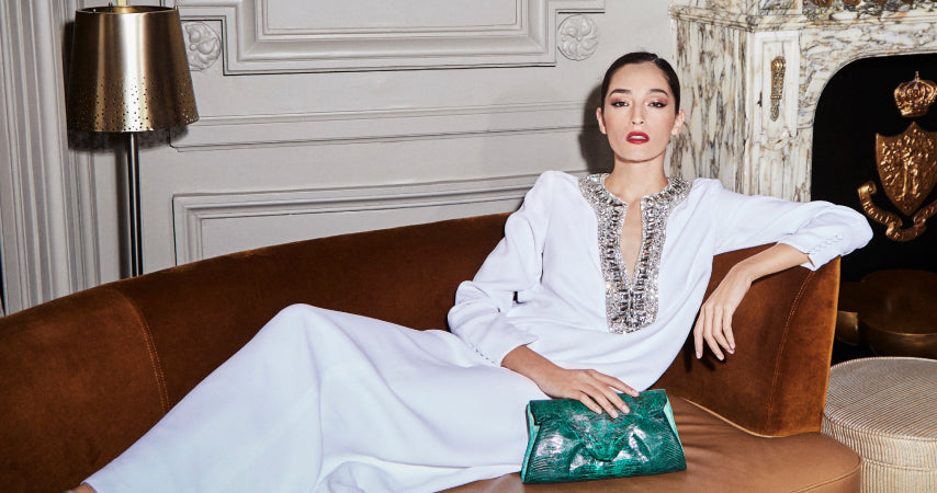 Image de modelo con bolso exclusivo gran lujo