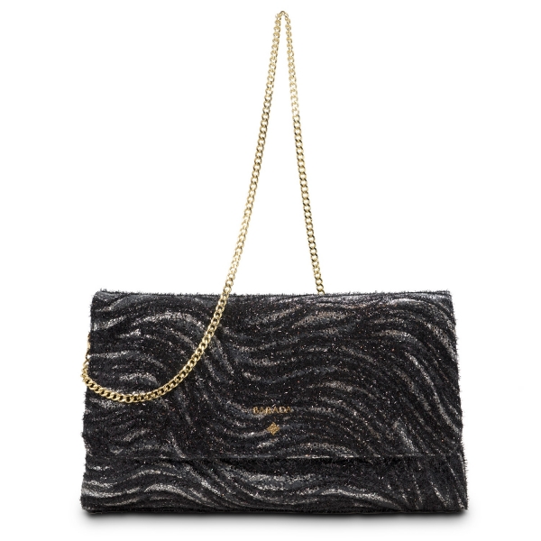 Clutch Handbag from our Amatista collection in Lamb Skin and Black color