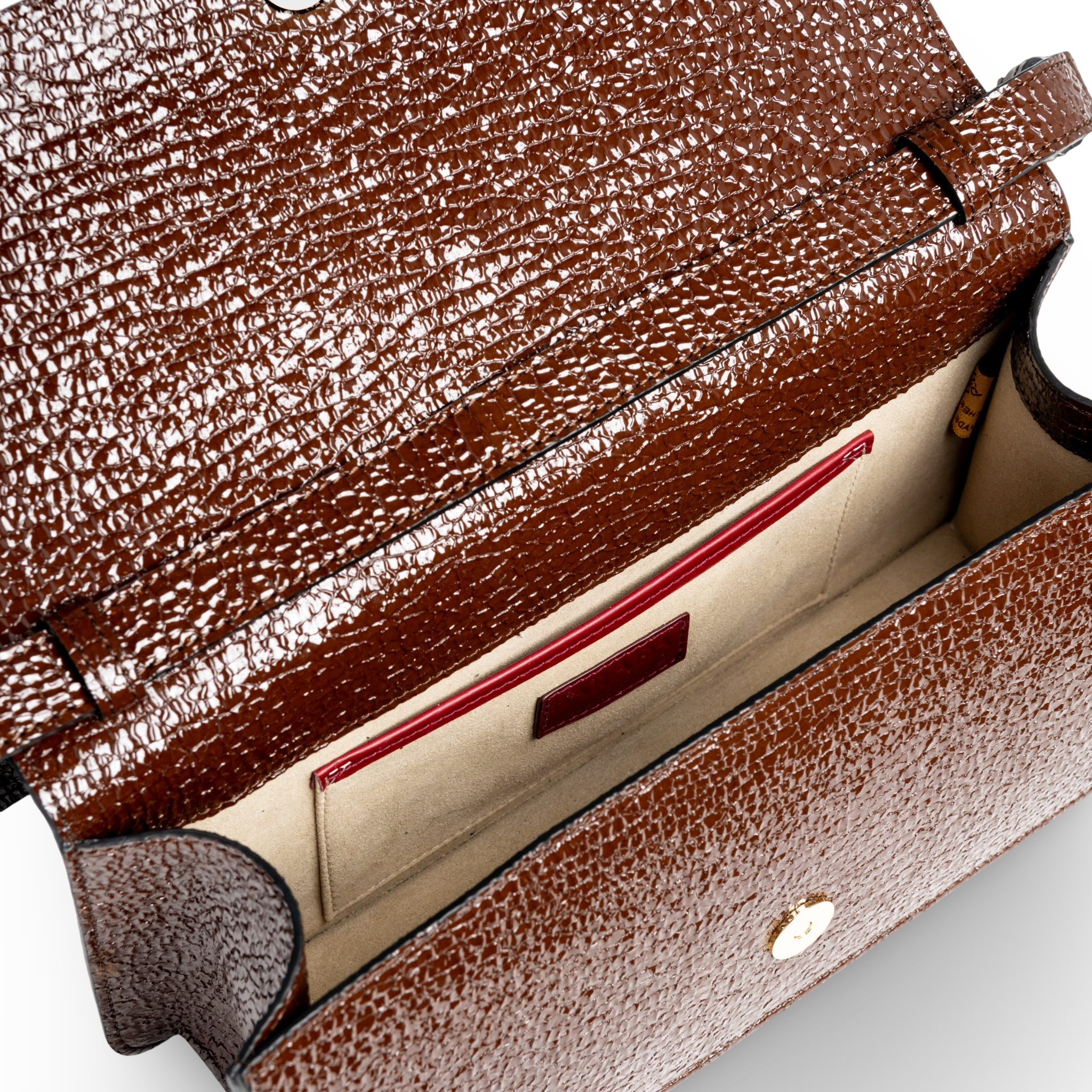 Bolso baguette artesanal en piel caprino elegancia y exclusividad