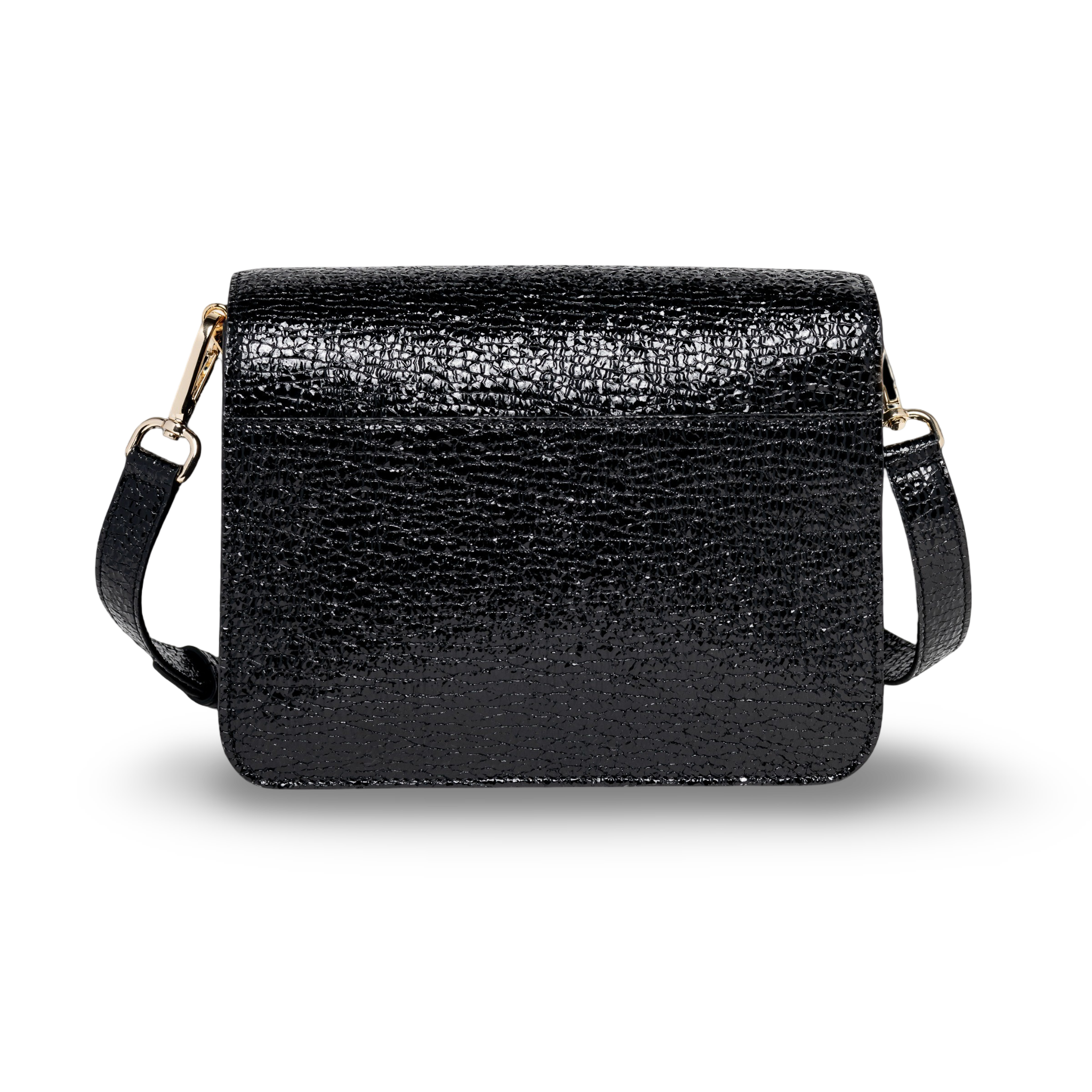 Bolso bandolera en piel caprino con acabado en charol arrugado