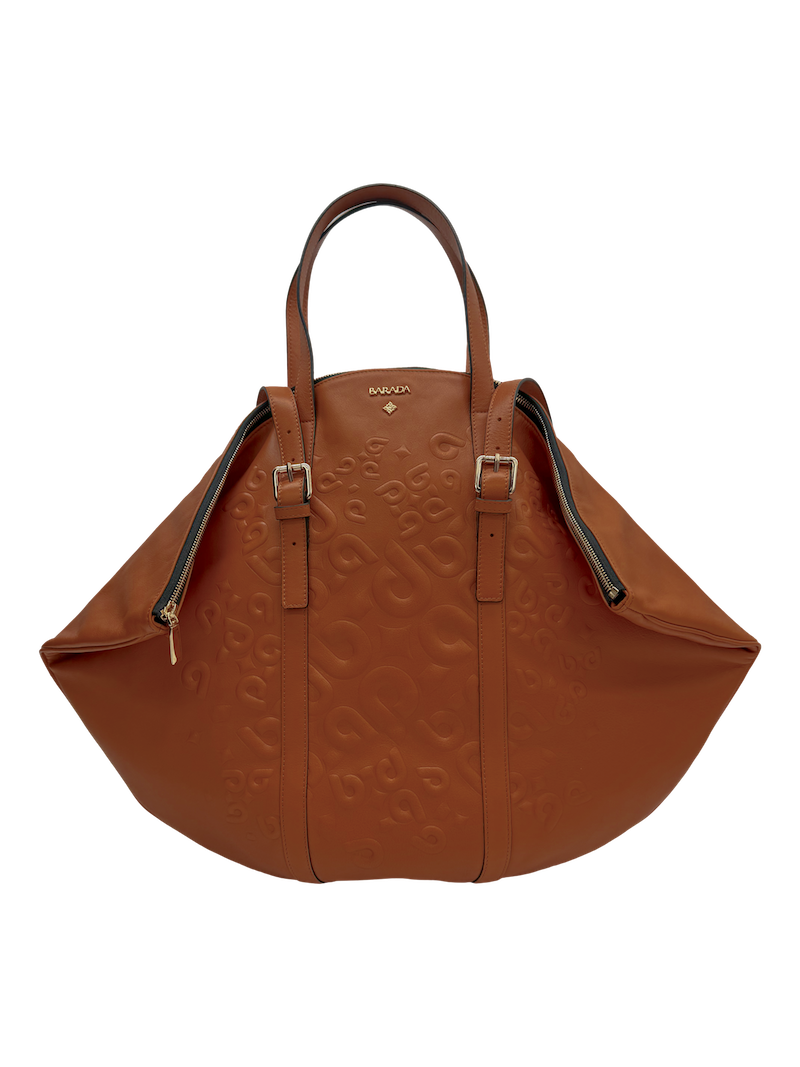 Bolso grande de piel: un Must-Have para las amantes de la moda