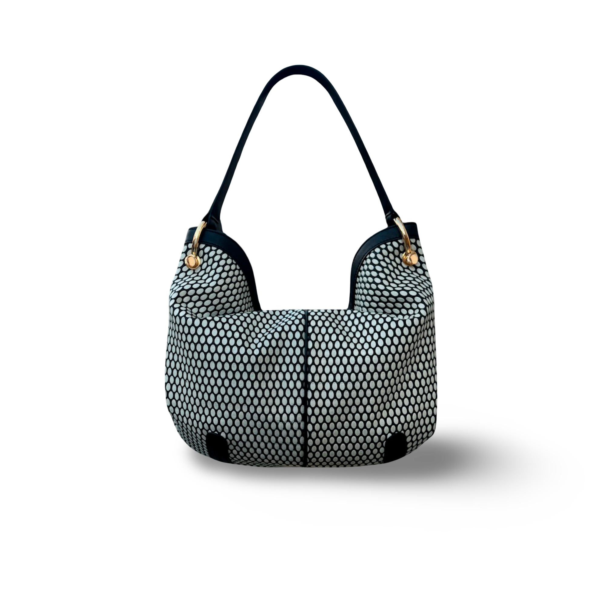 Bolso de hombro en piel vacuno diseñado por manos artesanas